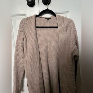 Large pocketed cardigan
